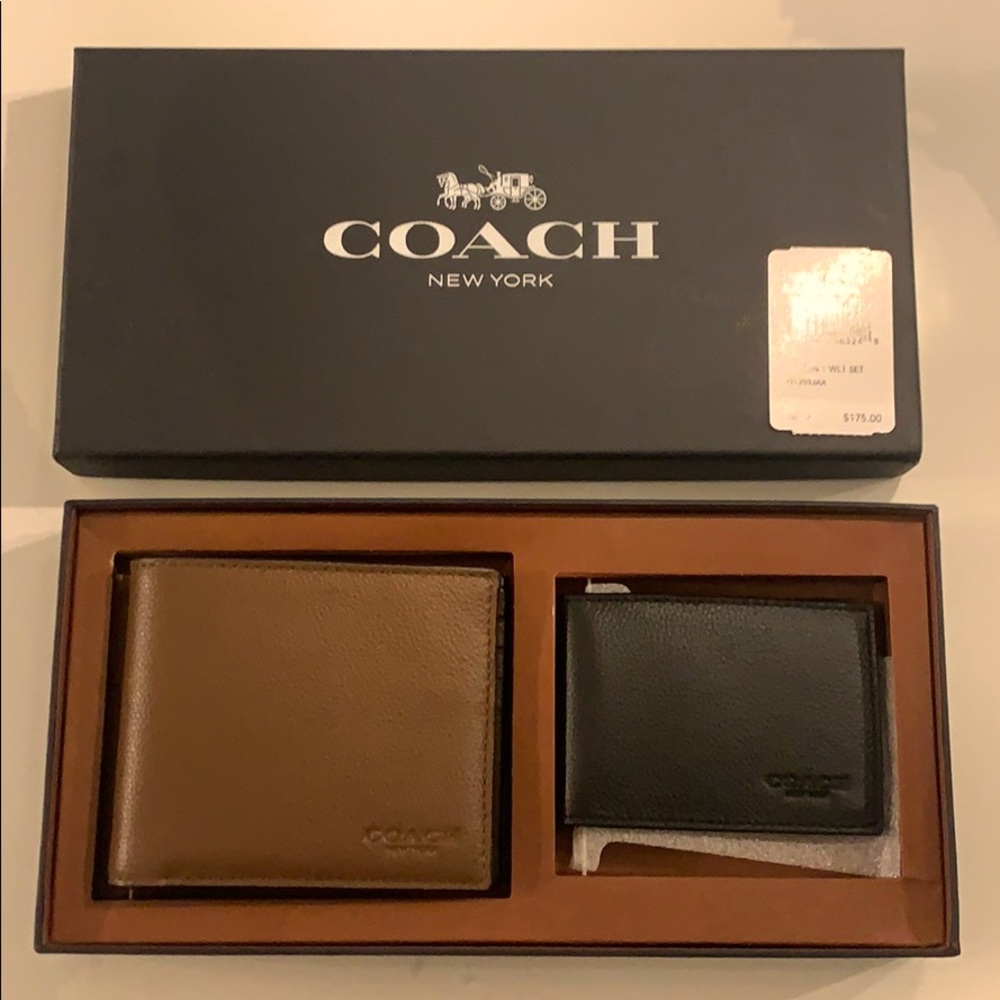Coach NWB 3 in 1 Leather Wallet Set